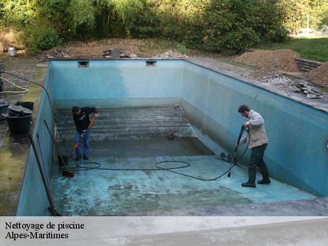 Nettoyage de piscine Alpes-Maritimes 